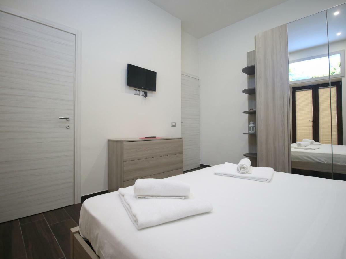 B&B Pisadog Наполи Екстериор снимка